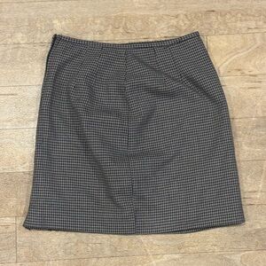 Briggs New York Gray and Black Patterned Skirt